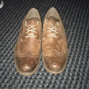 Dress shoes